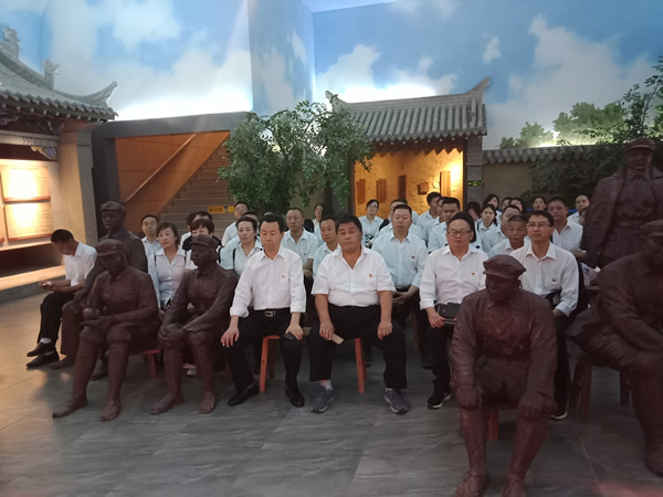隴運集團公司黨委開展“不忘初心、牢記使命”紀(jì)念建黨98周年主題黨日活動