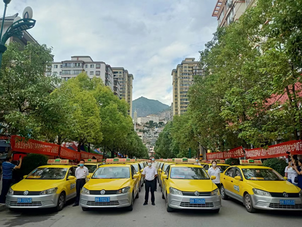 “愛心送考、奉獻(xiàn)社會(huì)”---隴運(yùn)集團(tuán)在行動(dòng)